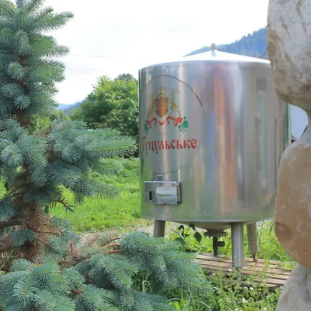 U Yaremy Микуличин